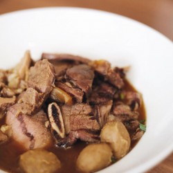 ก๋วยเตี๋ยวเนื้อ Beef Soup Noodles ก๋วยเตี๋ยวเนื้อ Beef Soup Noodles